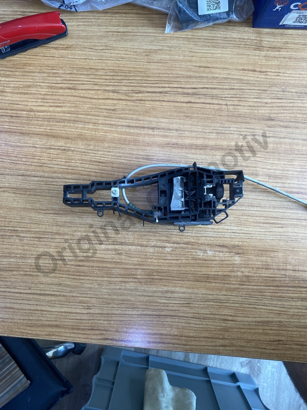 BMW 3 SERİSİ F30 SOL ARKA DIŞ KAPI KOLU İÇ BRAKETİ 51227332267