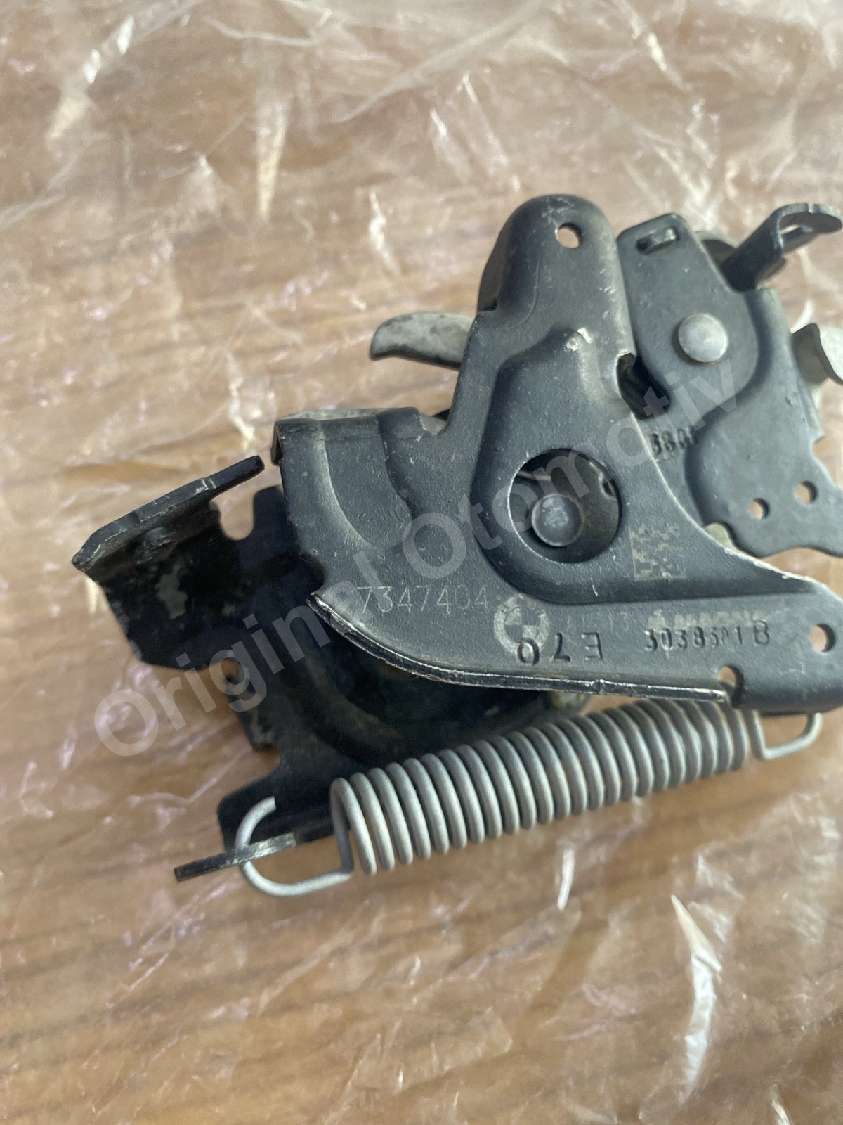 BMW 5 SERİSİ G30 SOL KAPUT KİLİDİ ÇIKMA 51237347404