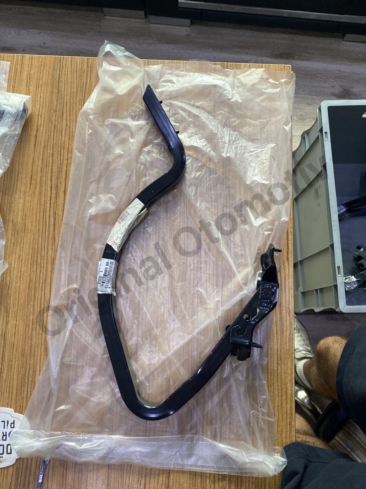 PEUGEOT 301 CITROEN C-ELYSEE ARKA BAGAJ KAPAK MENTEŞESİ 9808428280 9675111480