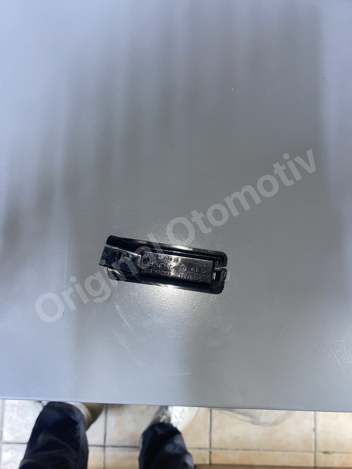 VW GOLF 7 PASSAT ARKA PLAKA LAMBASI 35D943021B 1K8943021C