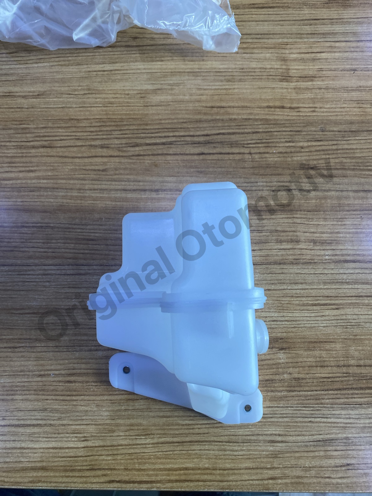 VOLKSWAGEN GOLF 7 PASSAT B8 ÖN SİLECEK SU DEPOSU 5G0955453J 5G0955453E