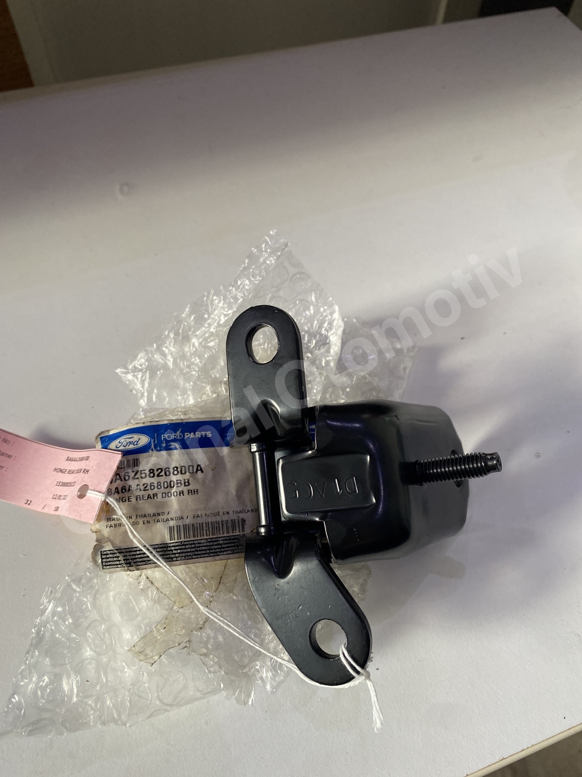 FORD FIESTA SAG ARKA KAPI UST MENTESE 8A6AA26800BB